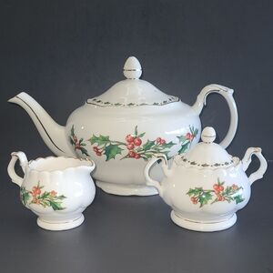 A Cup Of Christmas Tea Set
